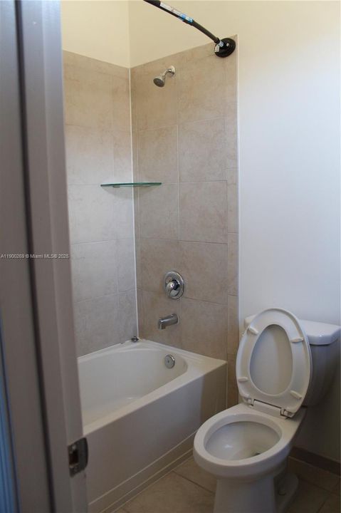 出租: $4,500 (4 贝兹, 4 浴室, 2990 平方英尺)