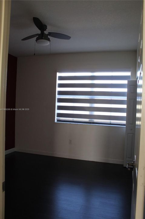 出租: $4,500 (4 贝兹, 4 浴室, 2990 平方英尺)