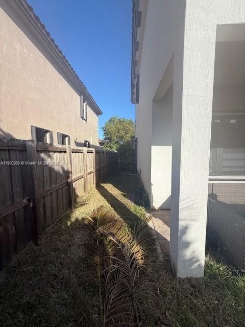 出租: $4,500 (4 贝兹, 4 浴室, 2990 平方英尺)