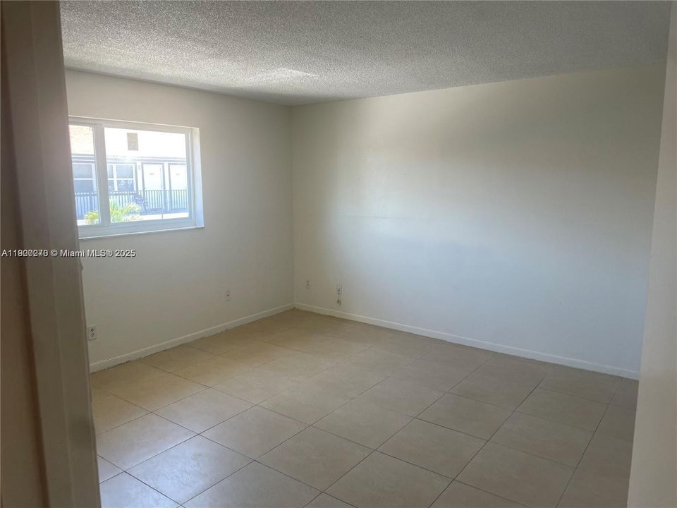 For Rent: $1,950 (2 beds, 2 baths, 10537 Square Feet)