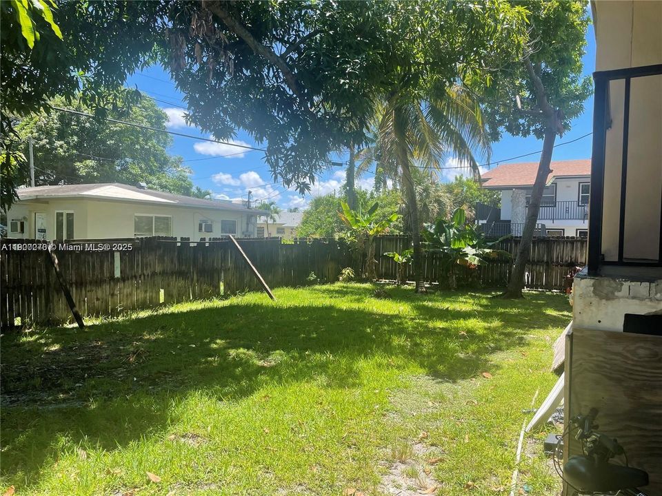 For Rent: $1,950 (2 beds, 2 baths, 10537 Square Feet)