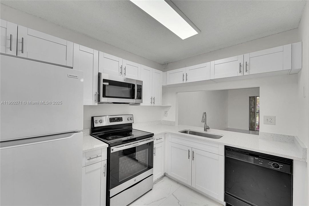 Recently Rented: $2,000 (2 beds, 2 baths, 0 Square Feet)