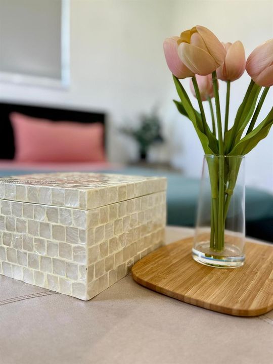 最近租的: $3,300 (4 贝兹, 2 浴室, 1700 平方英尺)