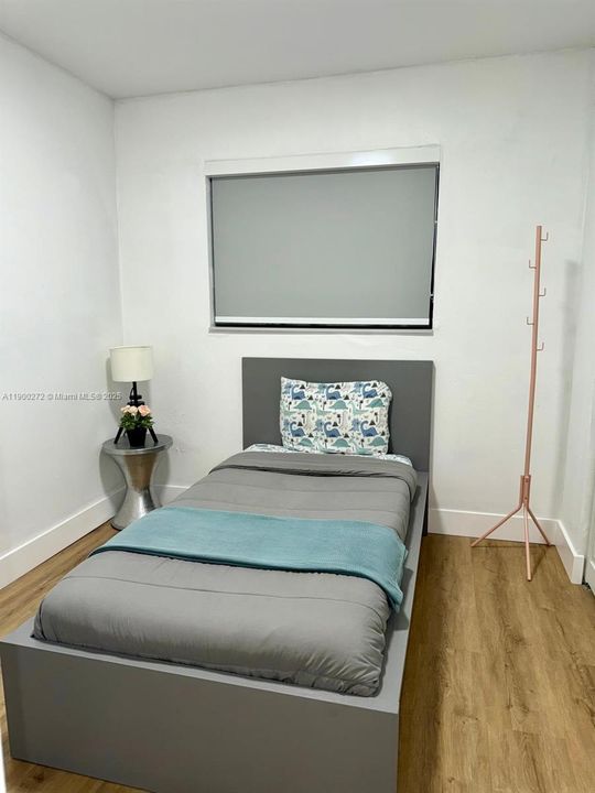 最近租的: $3,300 (4 贝兹, 2 浴室, 1700 平方英尺)