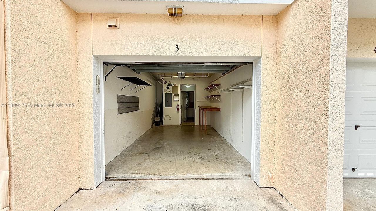 Recently Rented: $2,700 (2 beds, 2 baths, 1194 Square Feet)