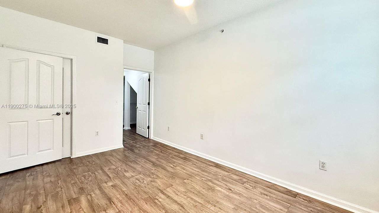 Recently Rented: $2,700 (2 beds, 2 baths, 1194 Square Feet)