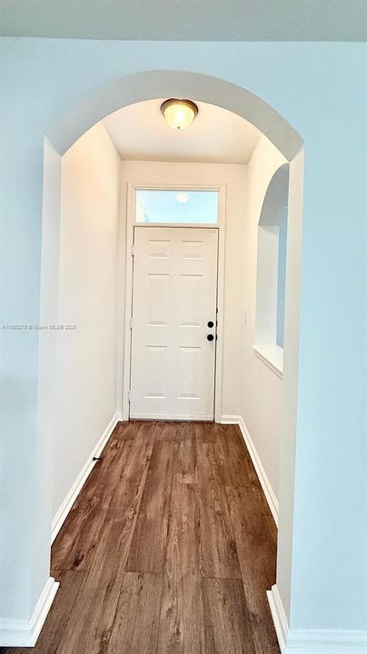 Recently Rented: $2,700 (2 beds, 2 baths, 1194 Square Feet)
