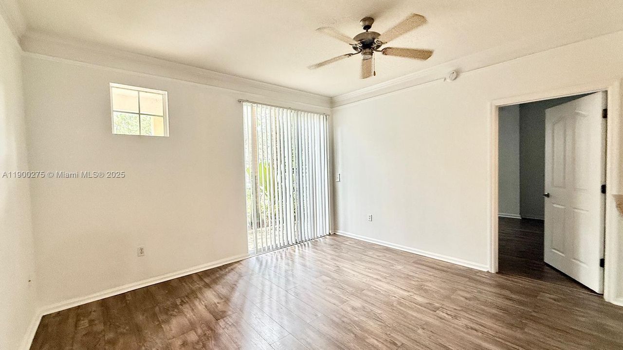 Recently Rented: $2,700 (2 beds, 2 baths, 1194 Square Feet)