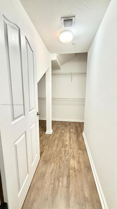 Recently Rented: $2,700 (2 beds, 2 baths, 1194 Square Feet)