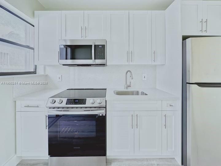 For Rent: $1,650 (1 beds, 1 baths, 1992 Square Feet)