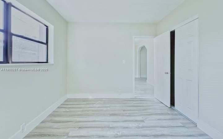 For Rent: $1,650 (1 beds, 1 baths, 1992 Square Feet)