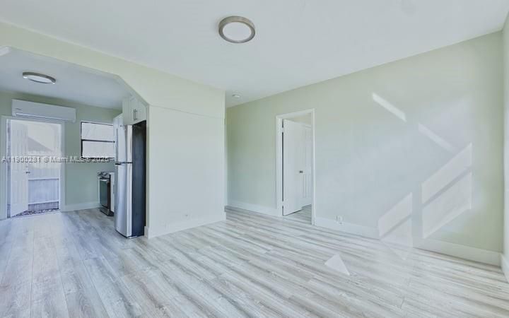 For Rent: $1,650 (1 beds, 1 baths, 1992 Square Feet)