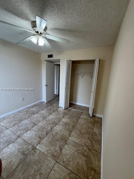 For Rent: $2,200 (2 beds, 2 baths, 914 Square Feet)