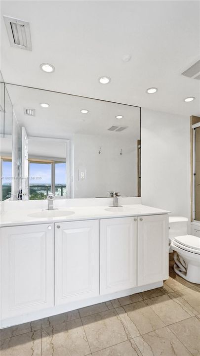 Active With Contract: $1,795,000 (2 beds, 2 baths, 1680 Square Feet)