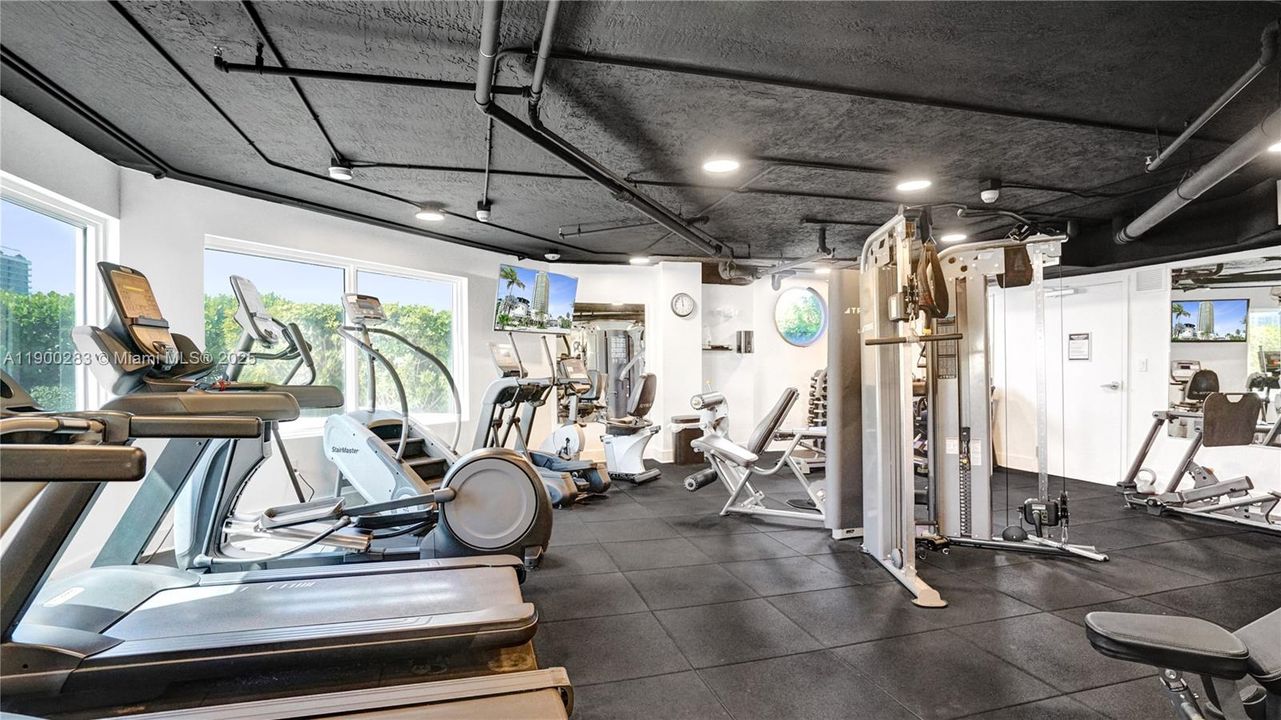 Active With Contract: $1,795,000 (2 beds, 2 baths, 1680 Square Feet)