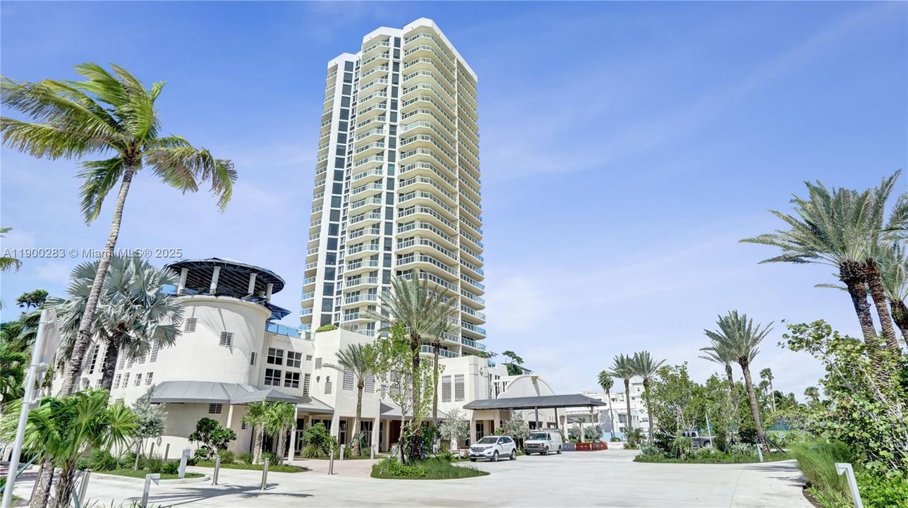 Active With Contract: $1,795,000 (2 beds, 2 baths, 1680 Square Feet)