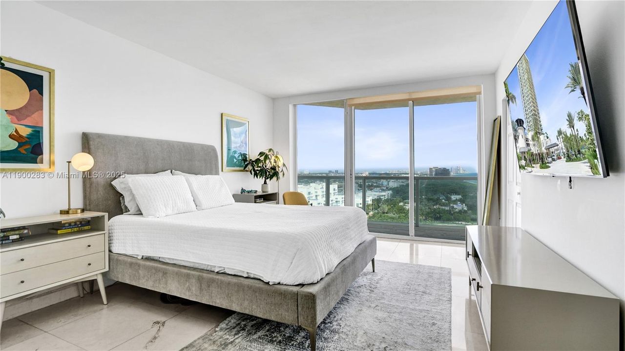 Active With Contract: $1,795,000 (2 beds, 2 baths, 1680 Square Feet)