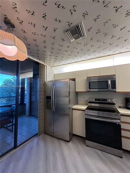 For Sale: $428,850 (3 beds, 3 baths, 1710 Square Feet)