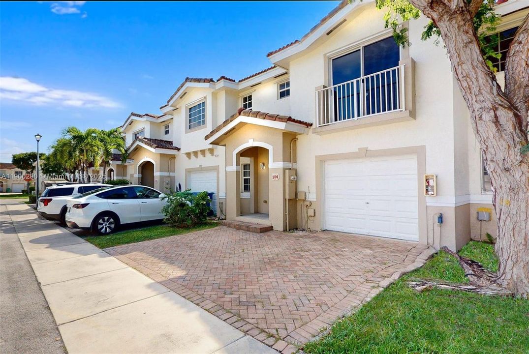 待售: $340,000 (3 贝兹, 2 浴室, 1657 平方英尺)