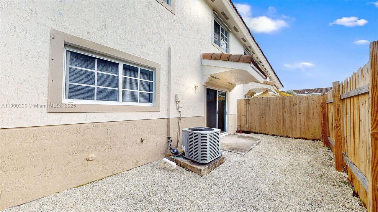 待售: $340,000 (3 贝兹, 2 浴室, 1657 平方英尺)