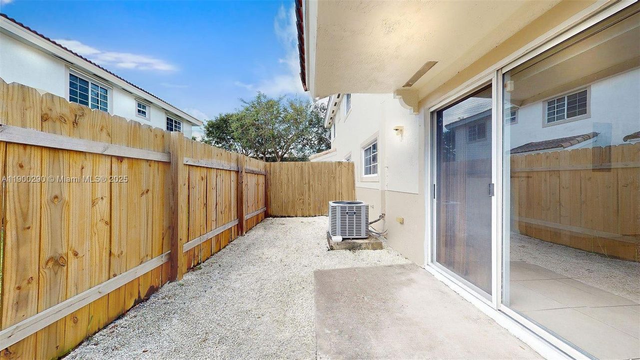 待售: $340,000 (3 贝兹, 2 浴室, 1657 平方英尺)