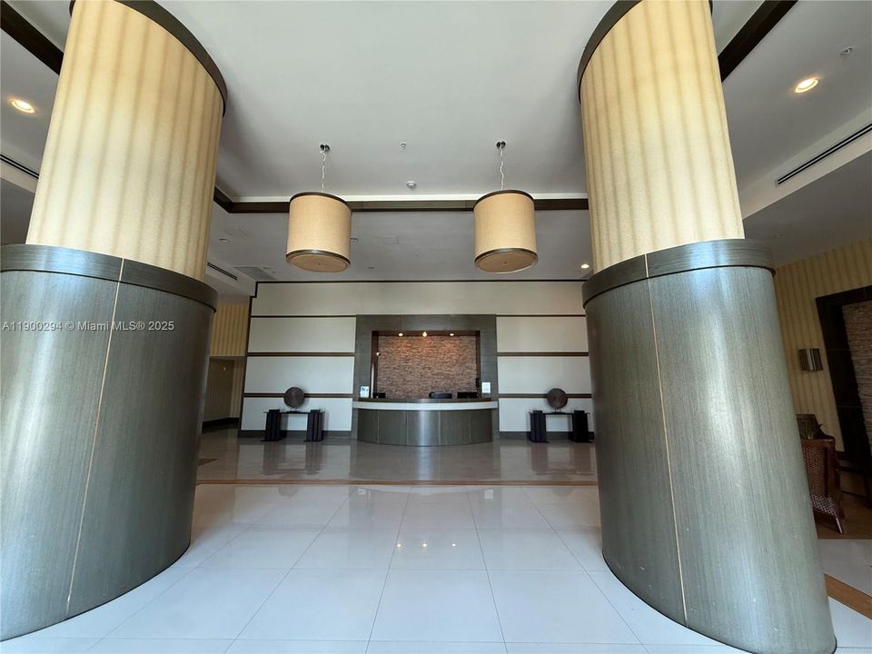 For Rent: $1,800 (0 beds, 1 baths, 400 Square Feet)