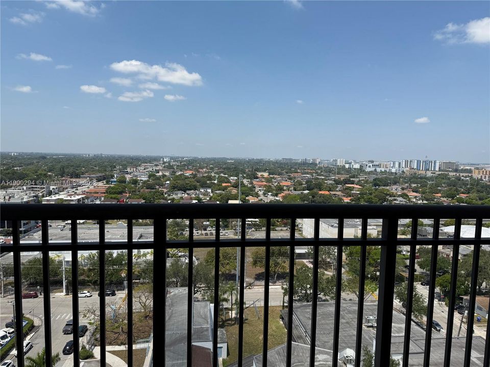 For Rent: $1,800 (0 beds, 1 baths, 400 Square Feet)