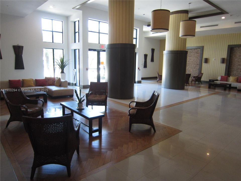 For Rent: $1,800 (0 beds, 1 baths, 400 Square Feet)