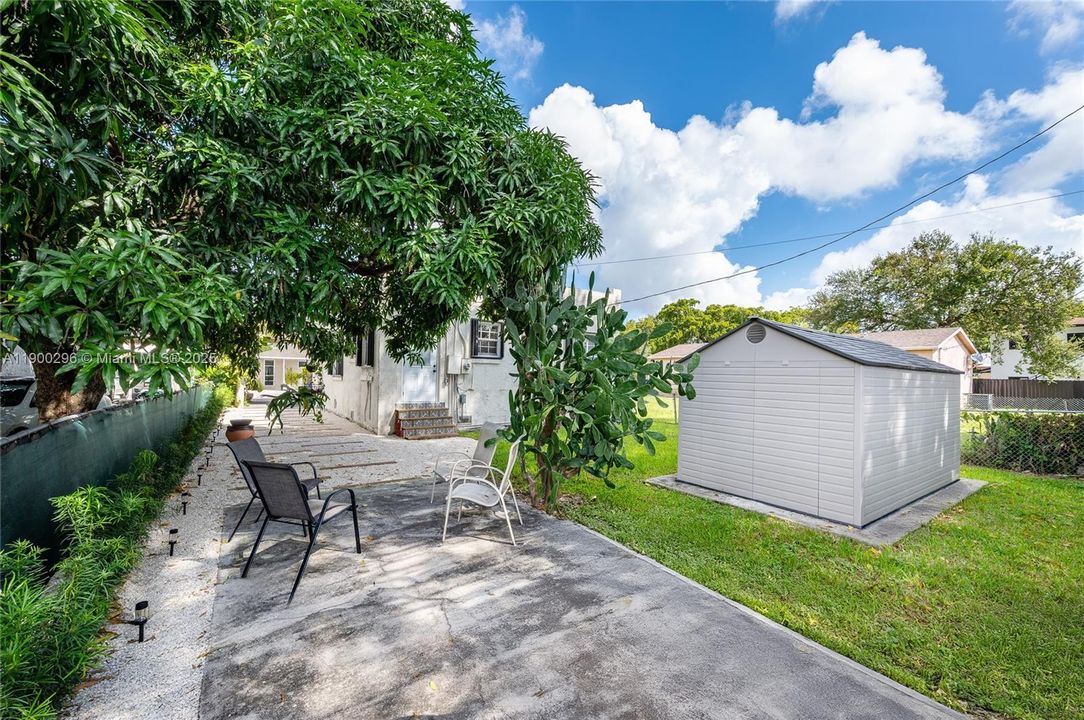 For Sale: $565,000 (2 beds, 2 baths, 1313 Square Feet)