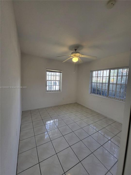 For Rent: $2,250 (2 beds, 1 baths, 1236 Square Feet)