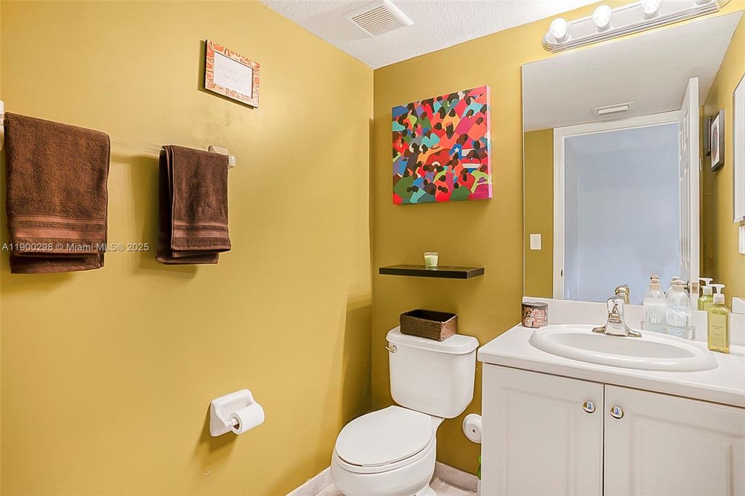 For Sale: $425,000 (3 beds, 2 baths, 1706 Square Feet)