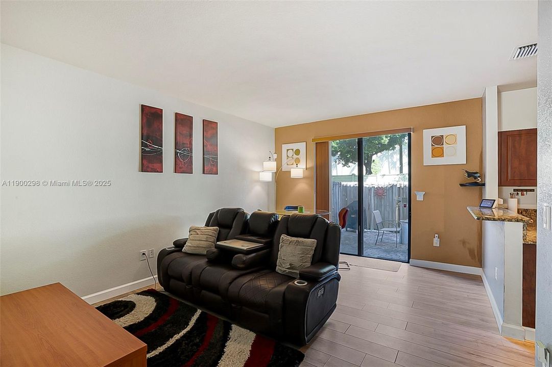 For Sale: $425,000 (3 beds, 2 baths, 1706 Square Feet)