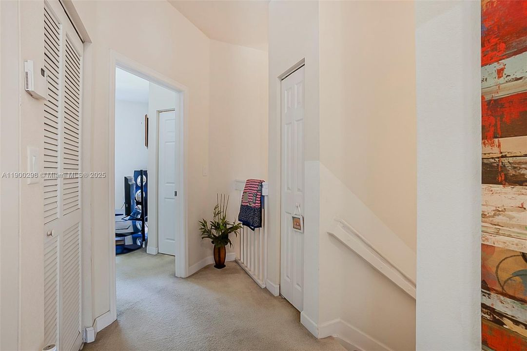 For Sale: $425,000 (3 beds, 2 baths, 1706 Square Feet)