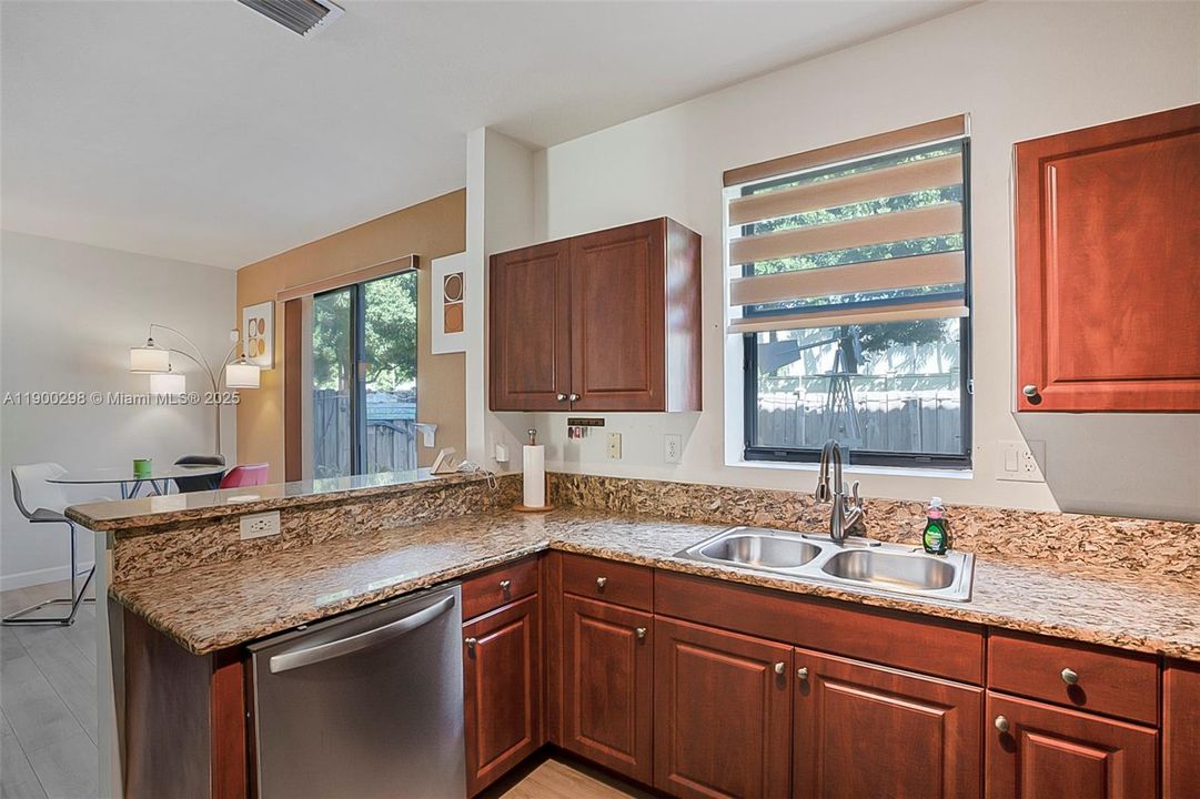 For Sale: $425,000 (3 beds, 2 baths, 1706 Square Feet)