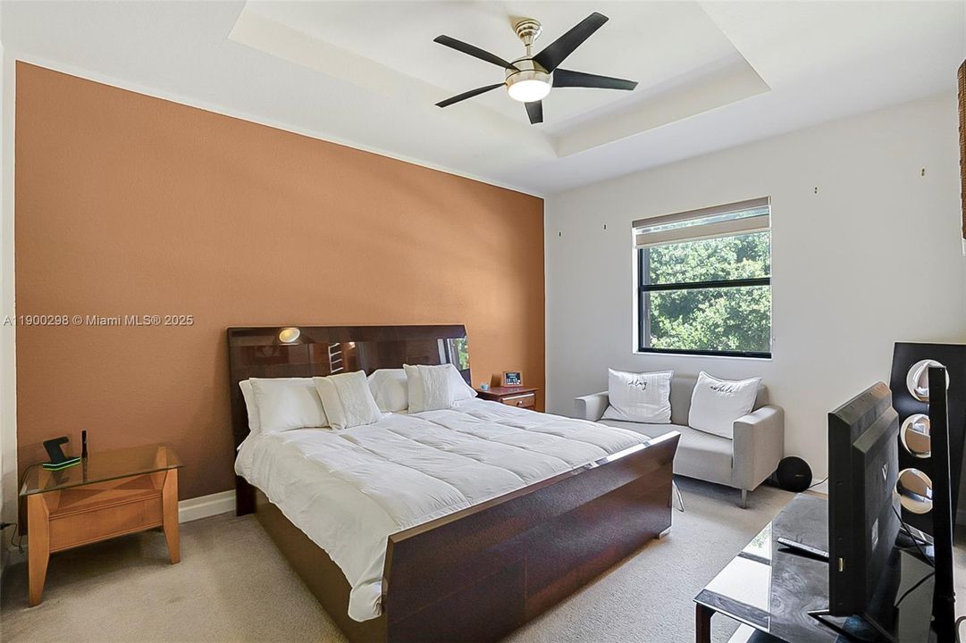 For Sale: $425,000 (3 beds, 2 baths, 1706 Square Feet)