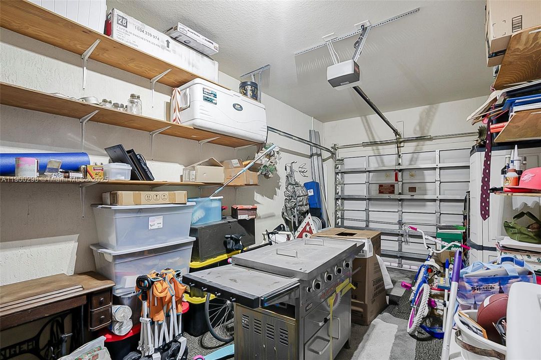 For Sale: $425,000 (3 beds, 2 baths, 1706 Square Feet)