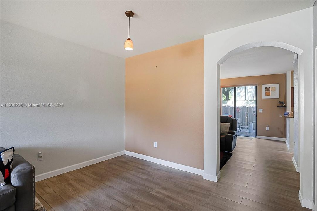 For Sale: $425,000 (3 beds, 2 baths, 1706 Square Feet)