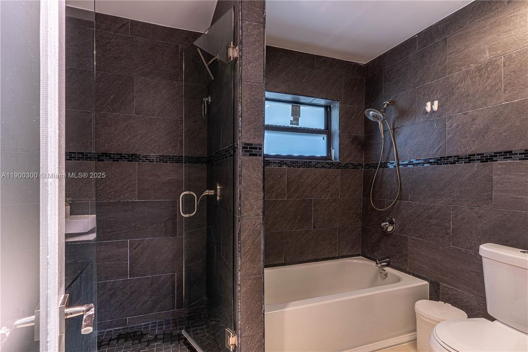 Active With Contract: $545,000 (3 beds, 1 baths, 1433 Square Feet)