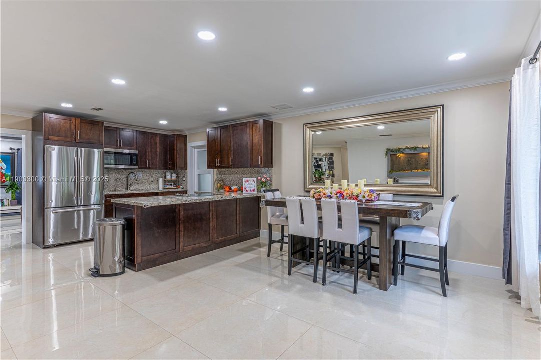 Active With Contract: $545,000 (3 beds, 1 baths, 1433 Square Feet)