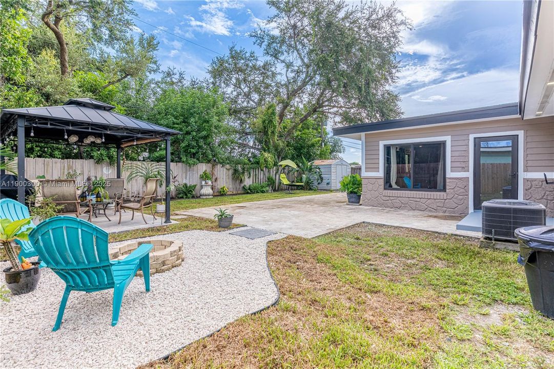 Active With Contract: $545,000 (3 beds, 1 baths, 1433 Square Feet)