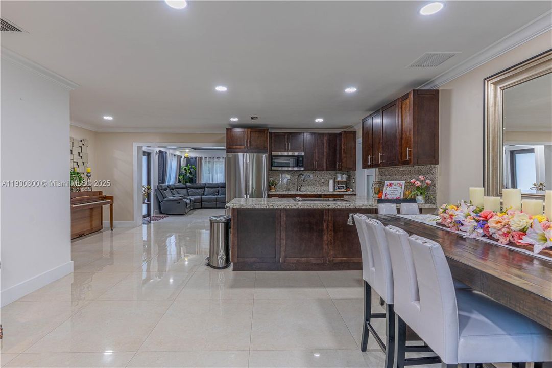 Active With Contract: $545,000 (3 beds, 1 baths, 1433 Square Feet)