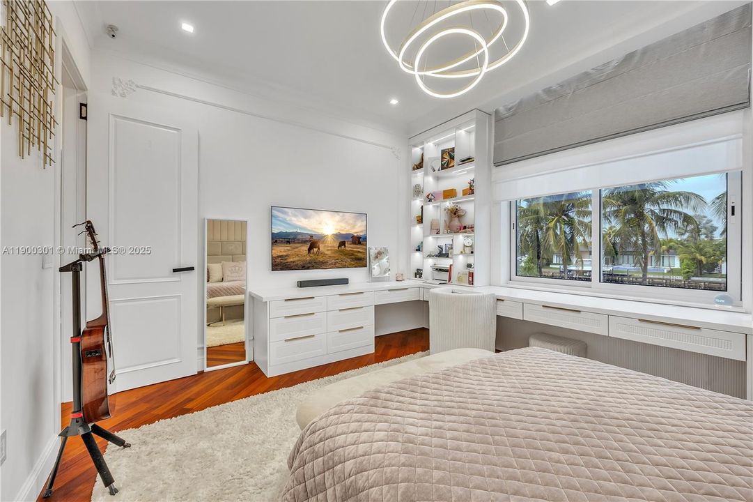 En Venta: $3,100,000 (5 camas, 4 baños, 3256 Pies cuadrados)