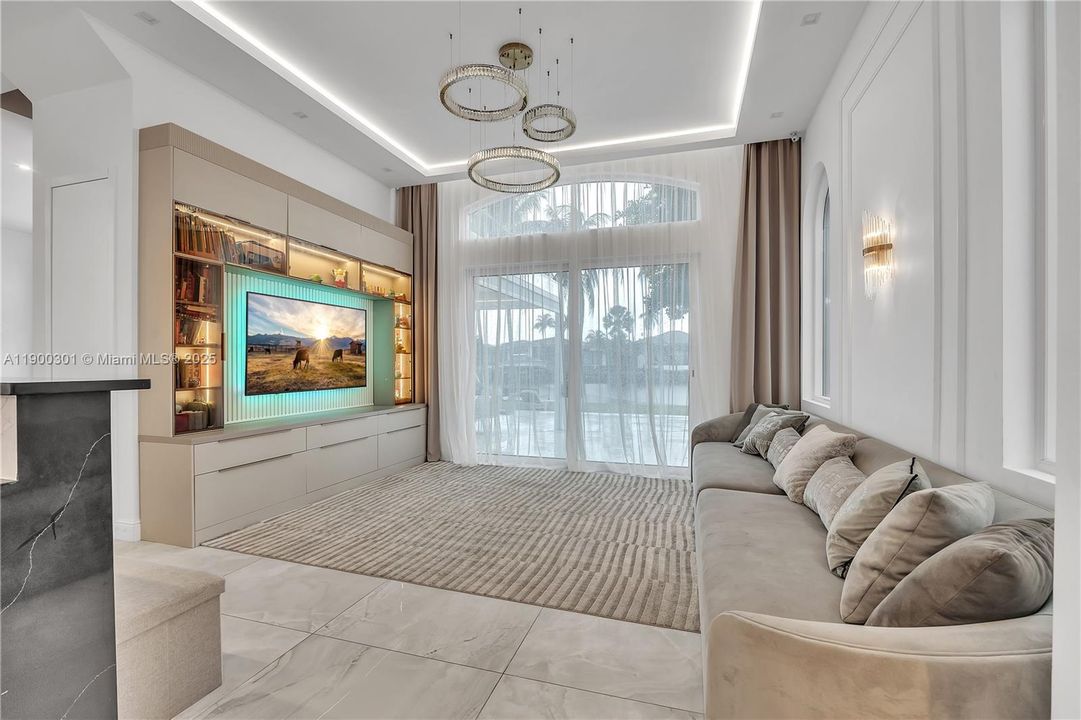 En Venta: $3,100,000 (5 camas, 4 baños, 3256 Pies cuadrados)