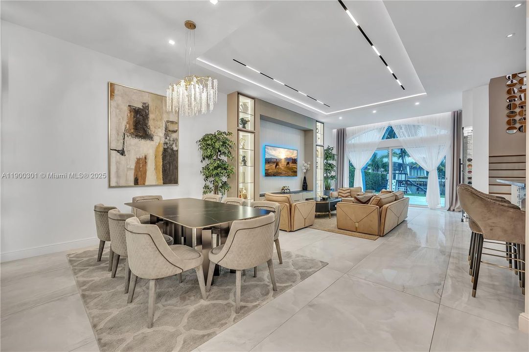 En Venta: $3,100,000 (5 camas, 4 baños, 3256 Pies cuadrados)