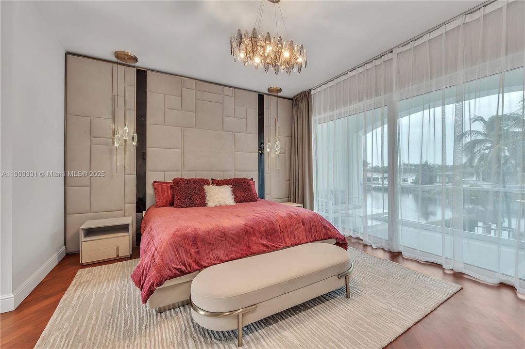 En Venta: $3,100,000 (5 camas, 4 baños, 3256 Pies cuadrados)