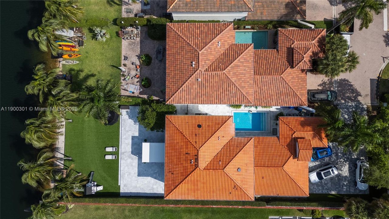 En Venta: $3,100,000 (5 camas, 4 baños, 3256 Pies cuadrados)