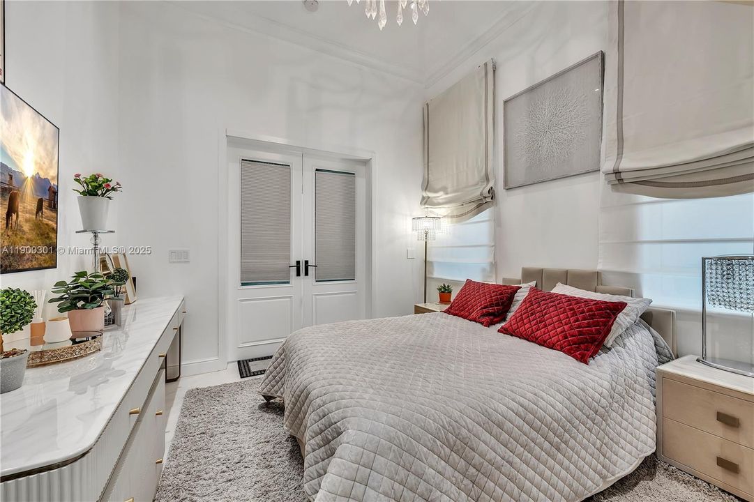 En Venta: $3,100,000 (5 camas, 4 baños, 3256 Pies cuadrados)