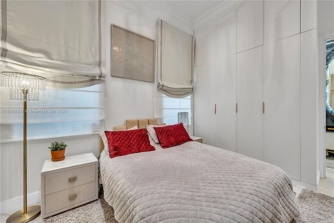 En Venta: $3,100,000 (5 camas, 4 baños, 3256 Pies cuadrados)