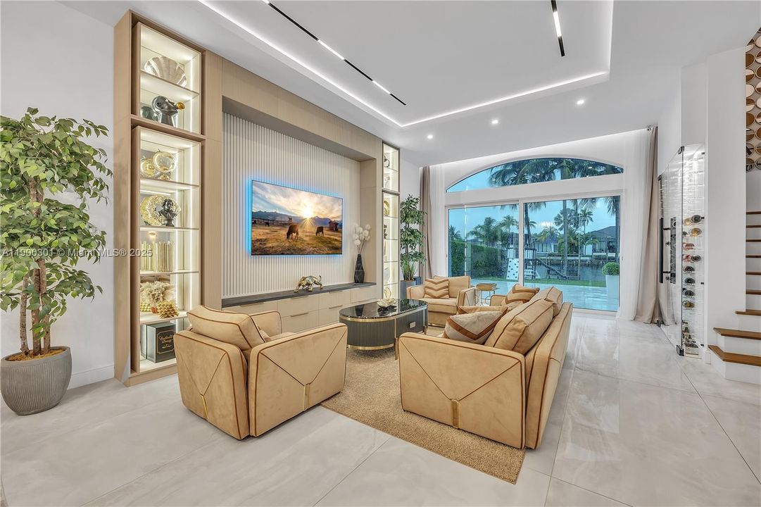 En Venta: $3,100,000 (5 camas, 4 baños, 3256 Pies cuadrados)