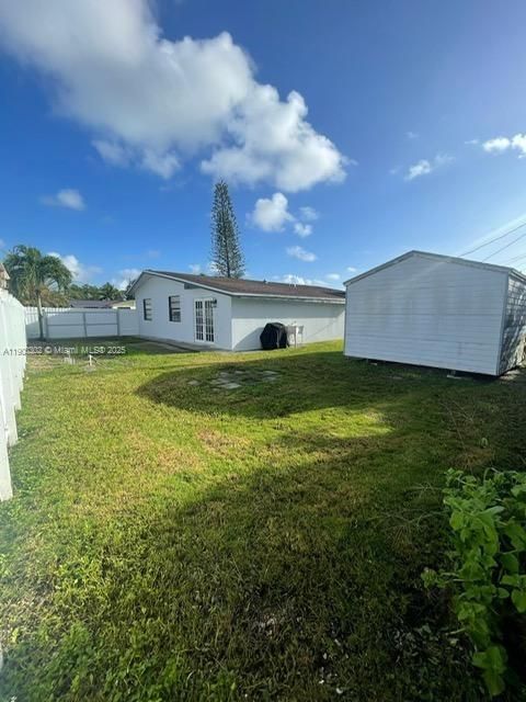 Recently Sold: $549,900 (4 beds, 2 baths, 1495 Square Feet)